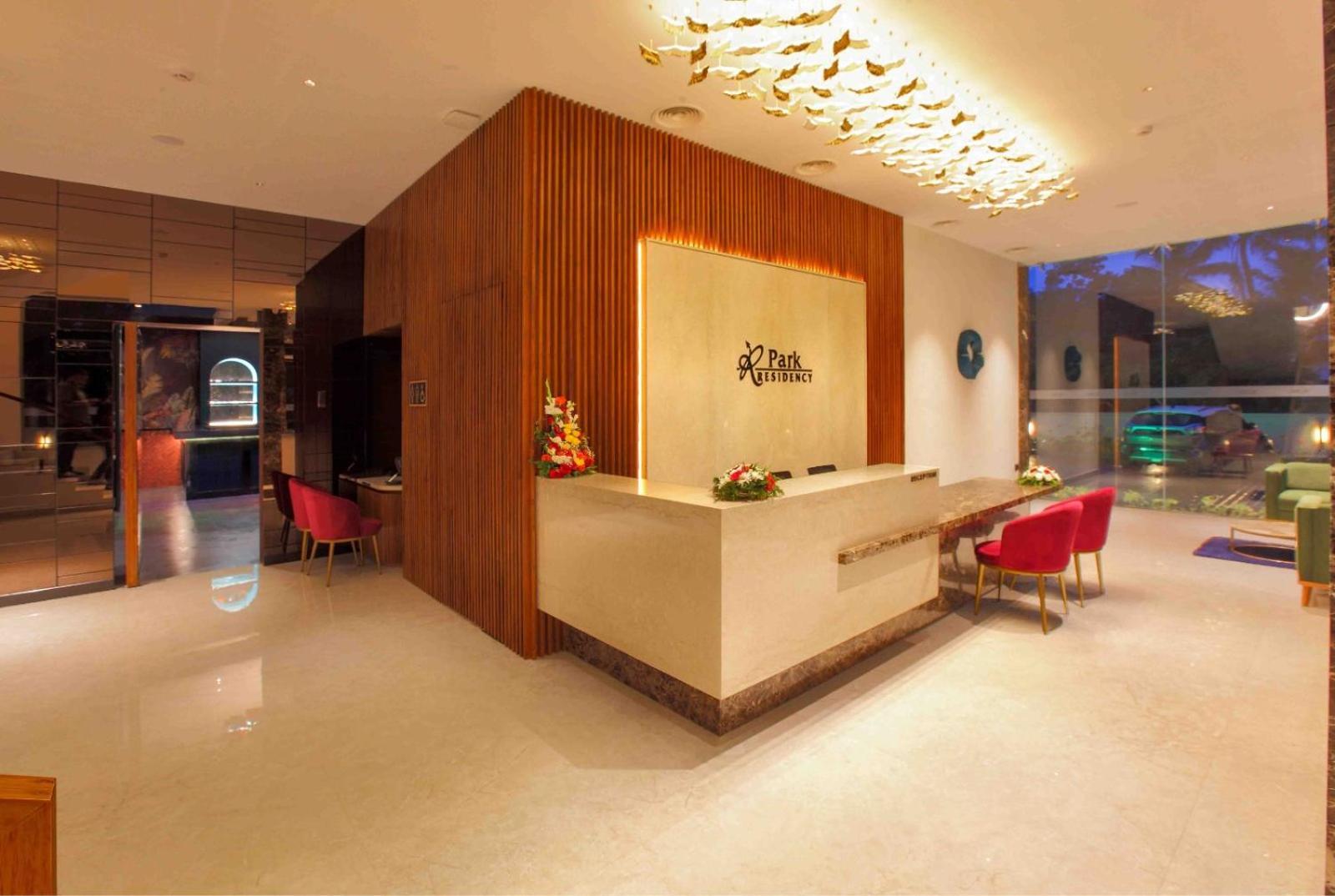 Park Residency Ayarkunnam Hotel Pullappalli Ngoại thất bức ảnh