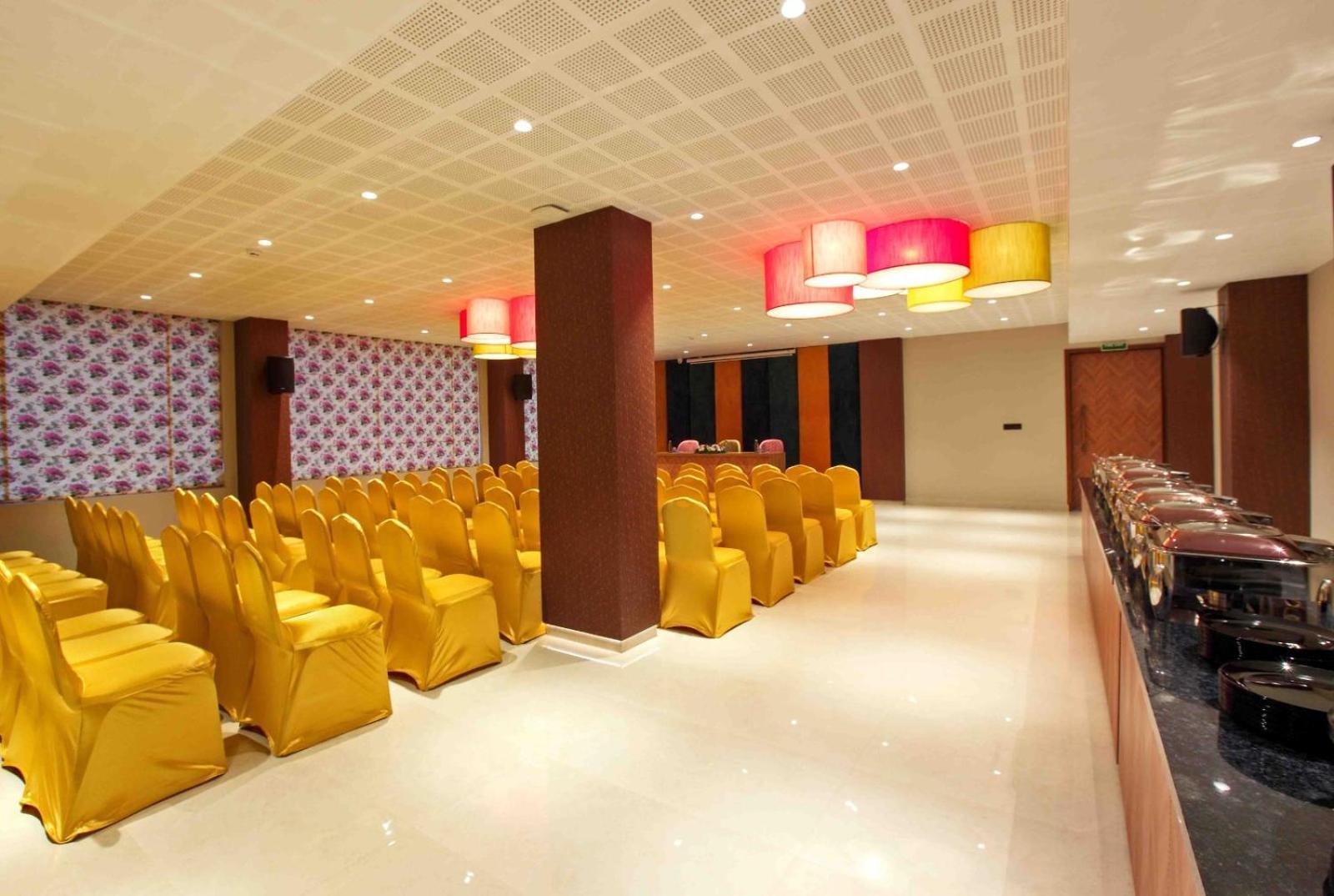 Park Residency Ayarkunnam Hotel Pullappalli Ngoại thất bức ảnh