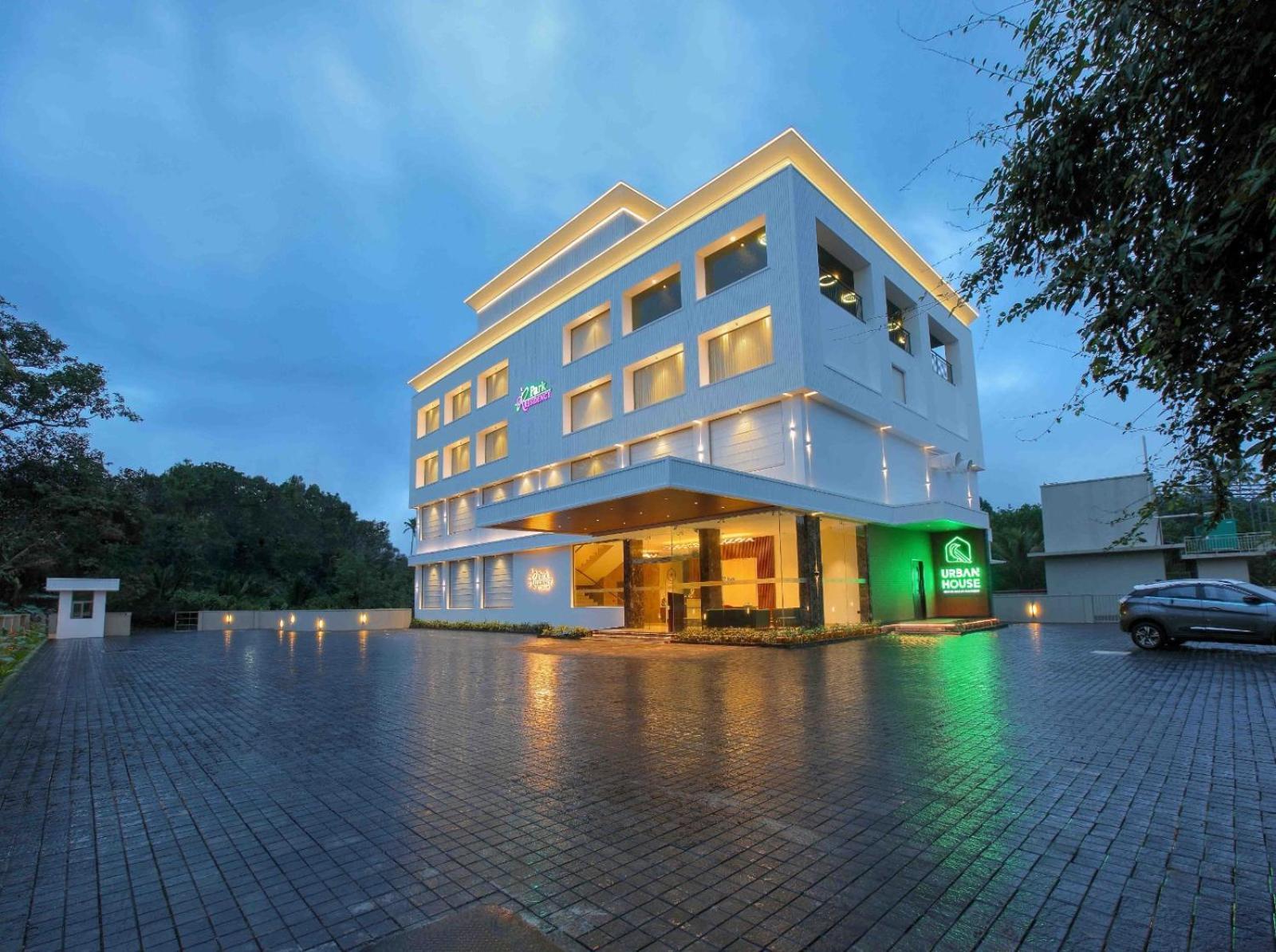 Park Residency Ayarkunnam Hotel Pullappalli Ngoại thất bức ảnh